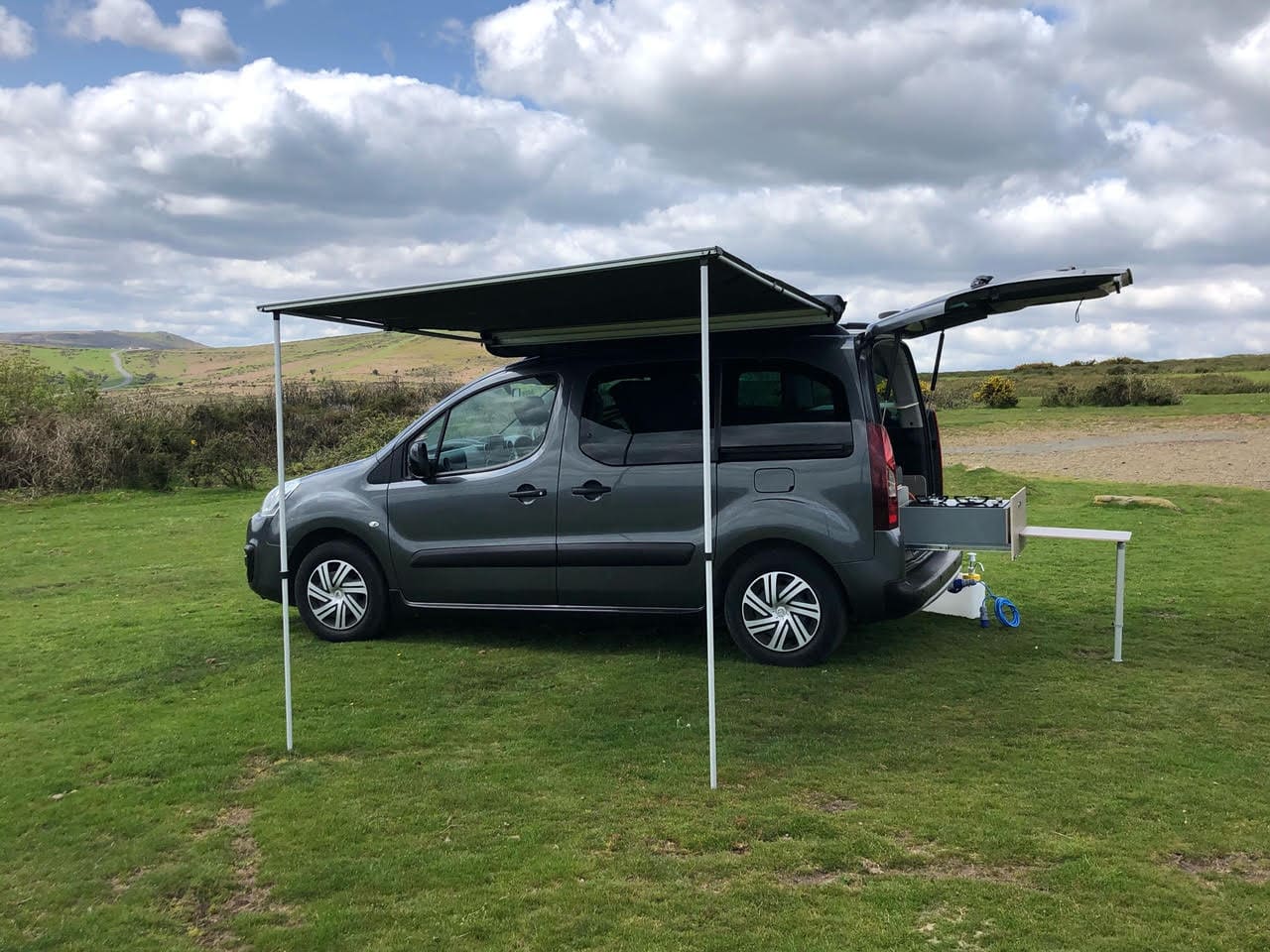A grey CITROEN BERLINGO MULTISPACE 1.6 BlueHDi 100 XTR ETG6